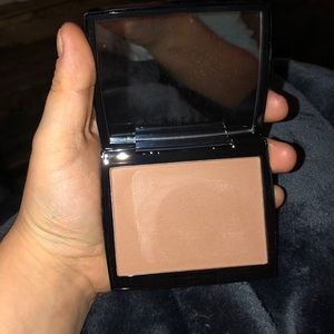 Anastasia Beverly Hills powder bronzer